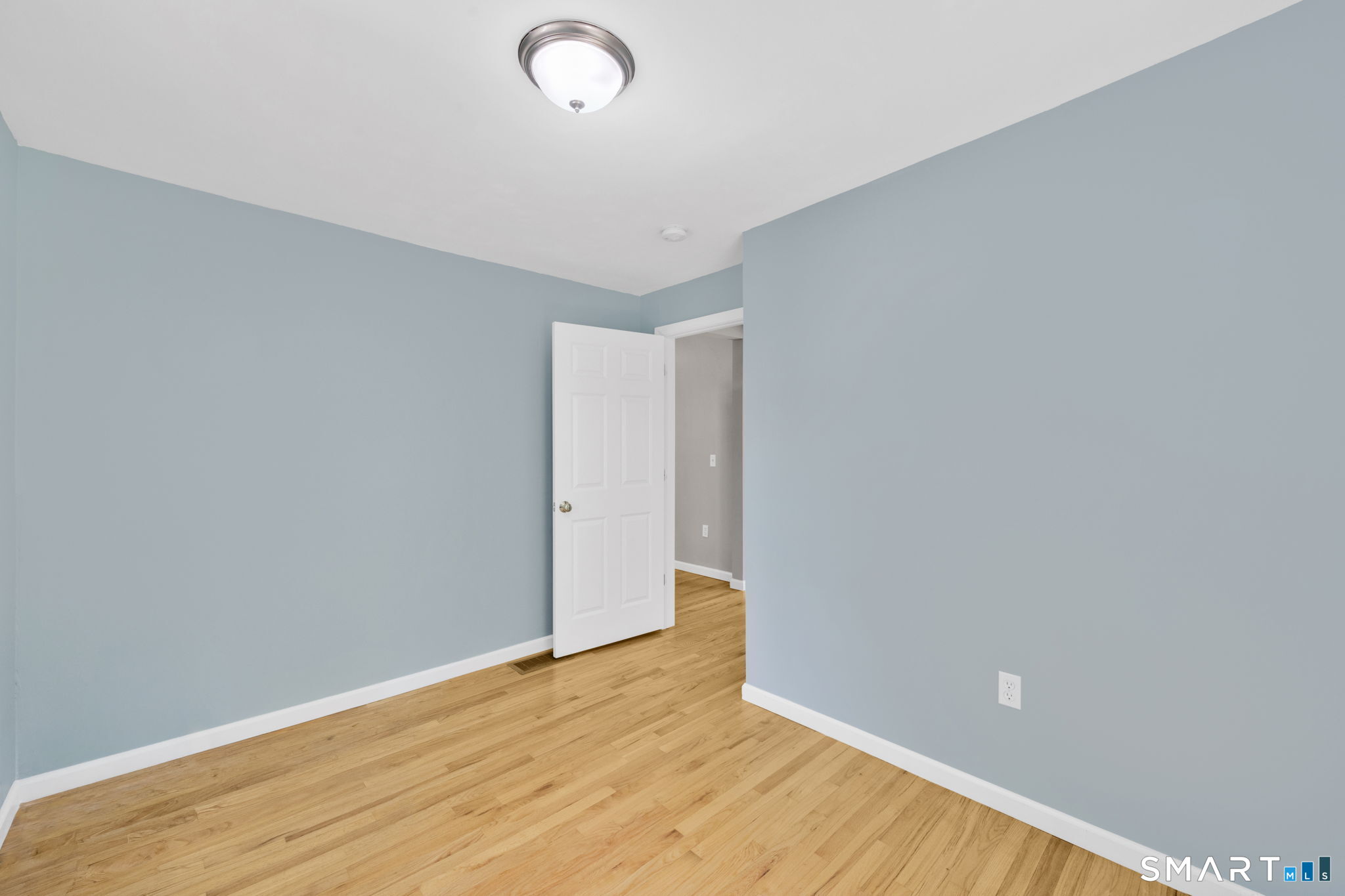 5 Central Avenue East Lyme CT 06357