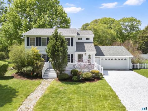 5 Central Avenue East Lyme CT 06357