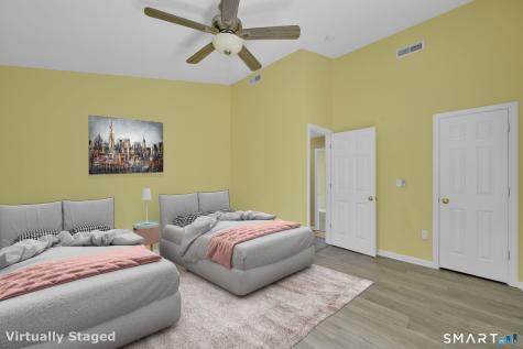 5 Central Avenue East Lyme CT 06357