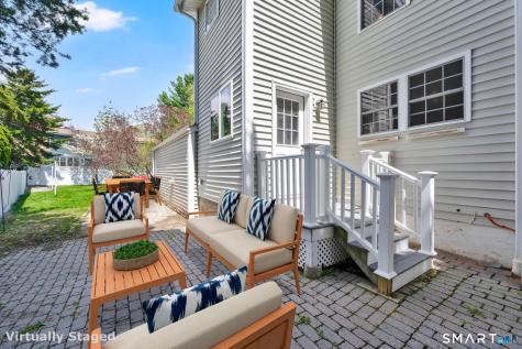 5 Central Avenue East Lyme CT 06357