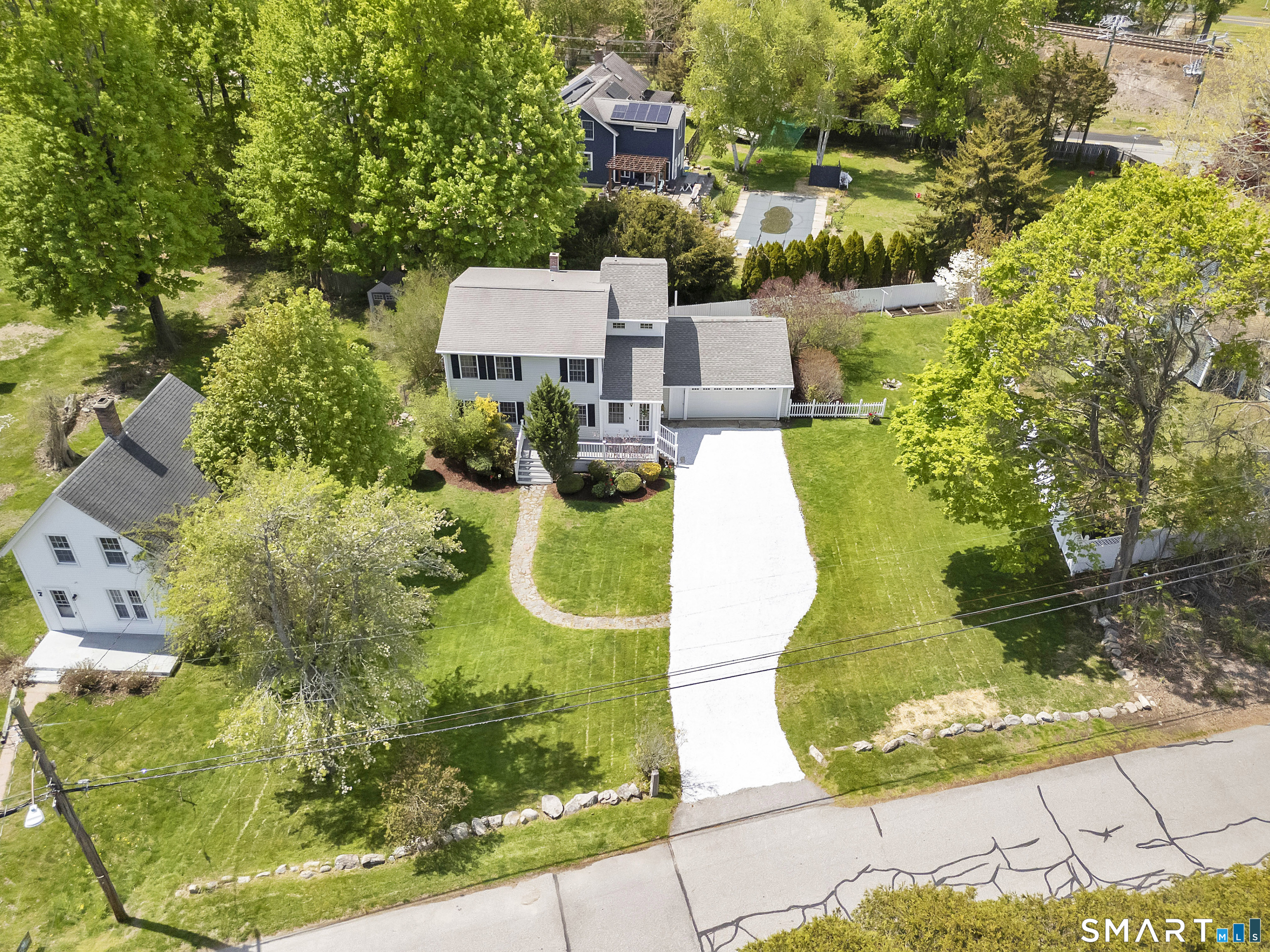 5 Central Avenue East Lyme CT 06357