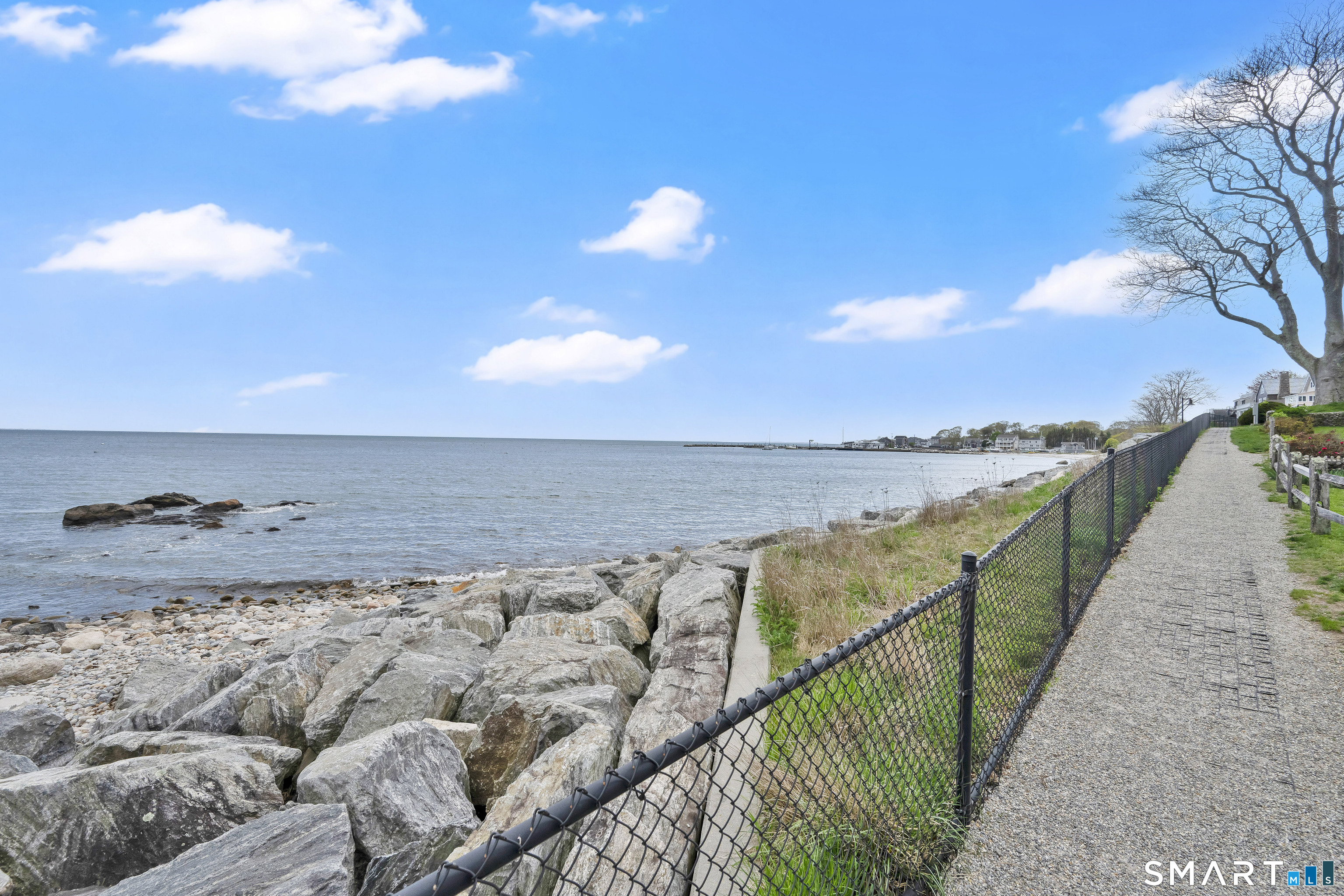 5 Central Avenue East Lyme CT 06357