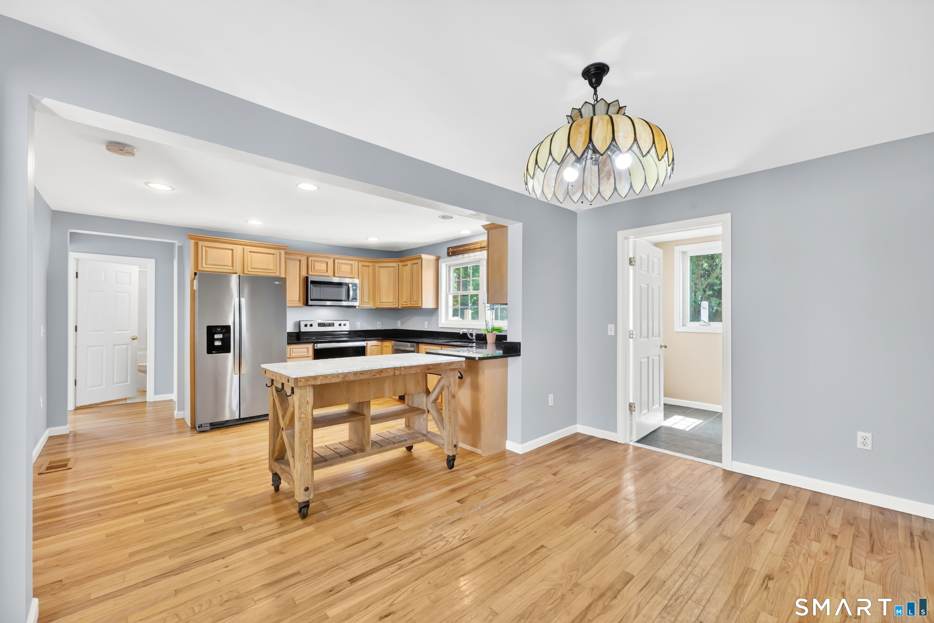 5 Central Avenue East Lyme CT 06357