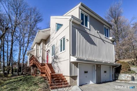 22 Flintlock Drive Danbury CT 06811