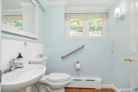 77 Crest Road Middlebury CT 06762