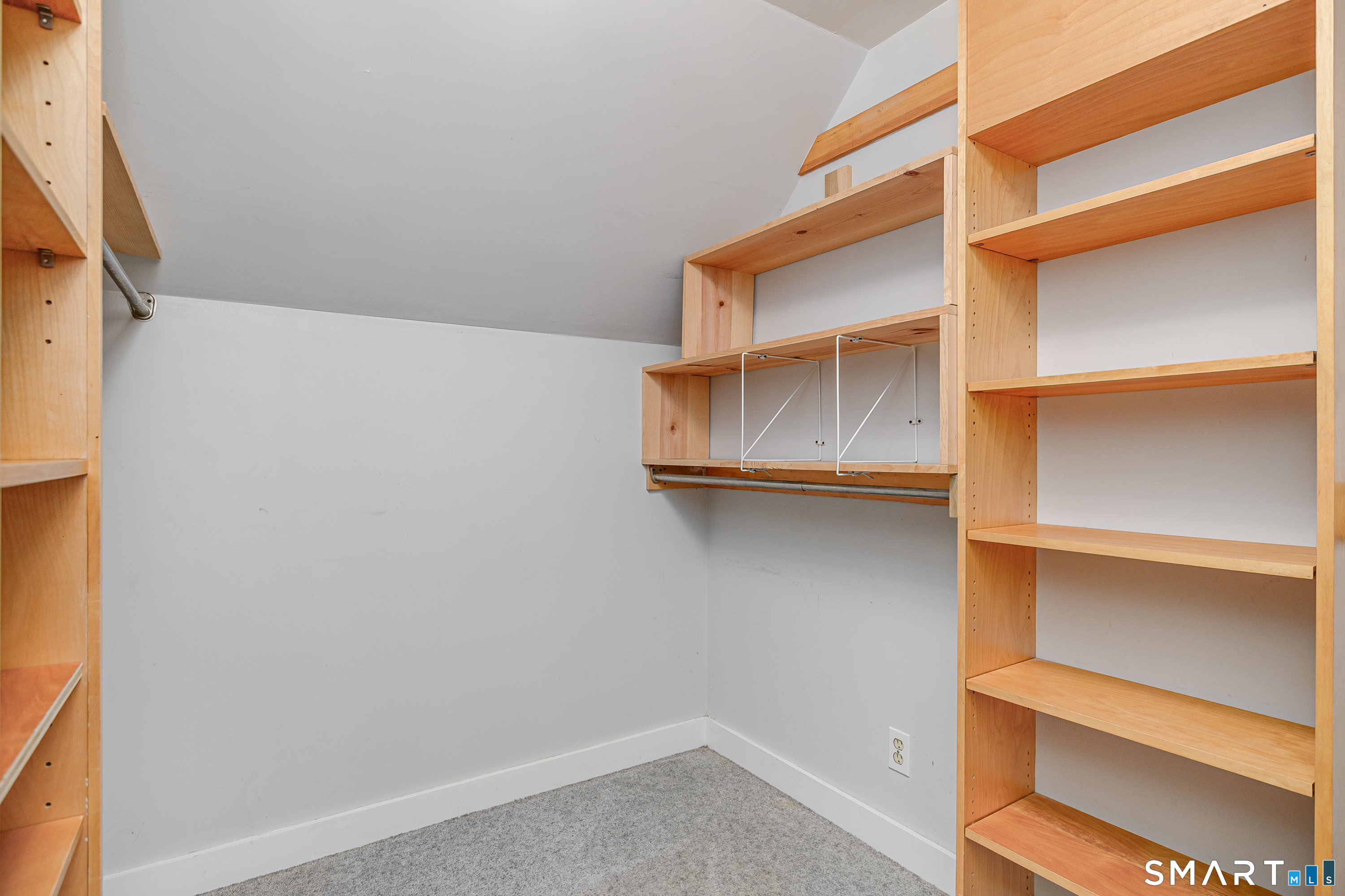 77 Crest Road Middlebury CT 06762