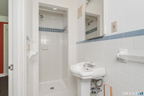 77 Crest Road Middlebury CT 06762