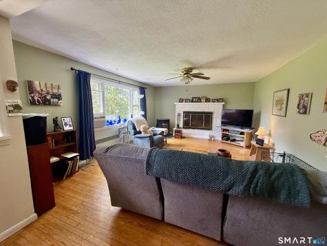 43 Bethwood Lane Woodbury CT 06798