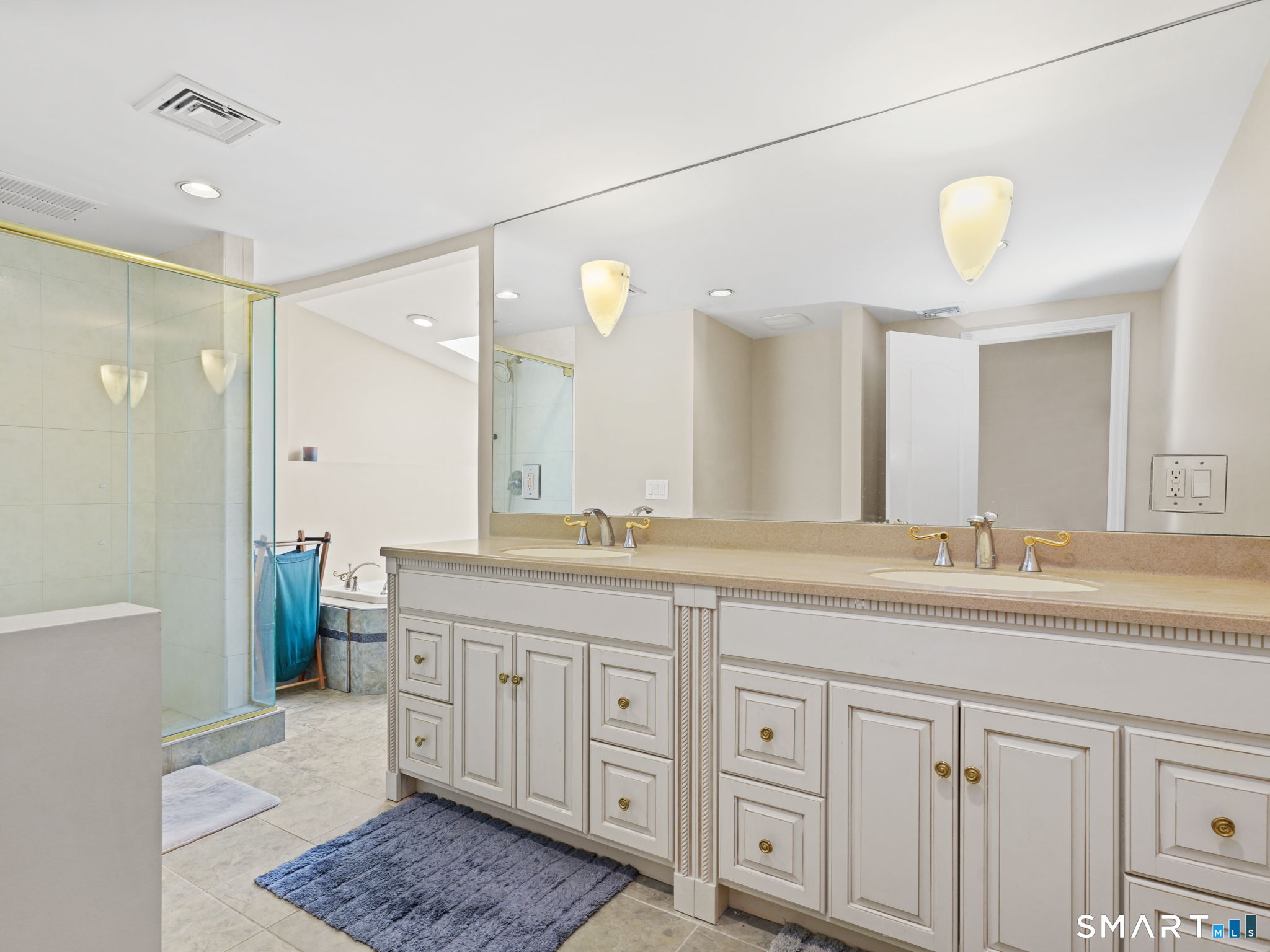 7 Mcguire Road Trumbull CT 06611