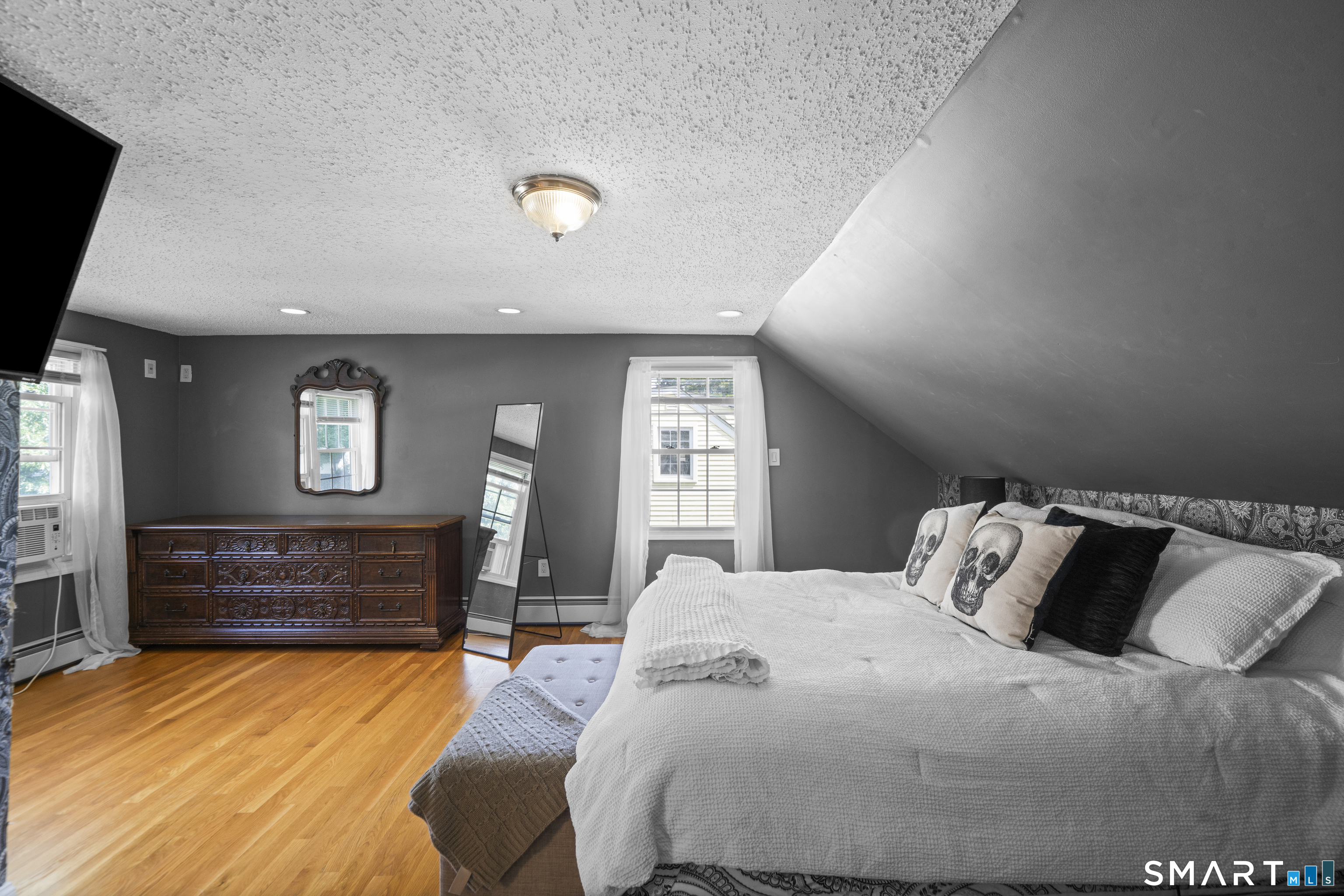 33 Chester Drive Manchester CT 06040