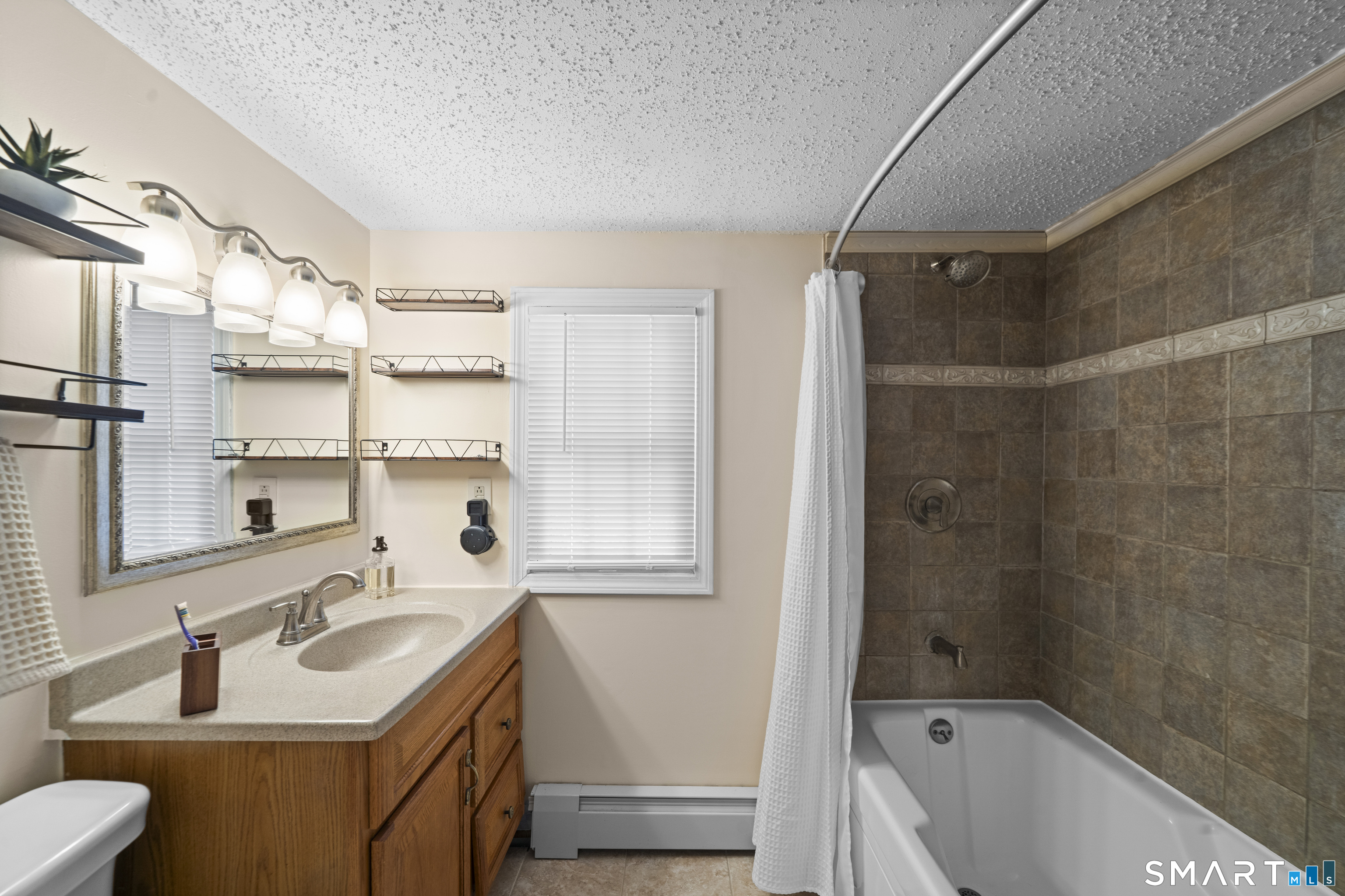 33 Chester Drive Manchester CT 06040