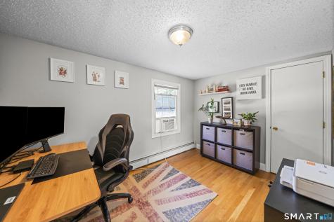 33 Chester Drive Manchester CT 06040