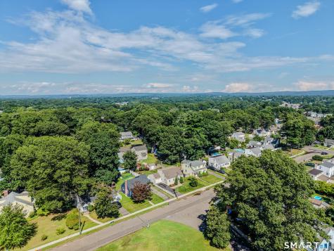 33 Chester Drive Manchester CT 06040