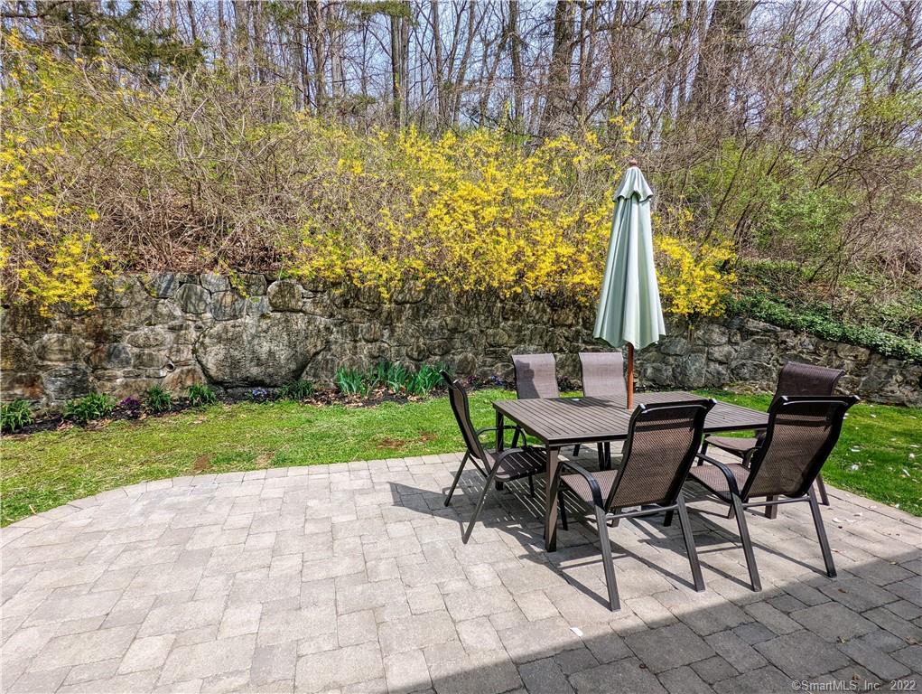 27 Castle Hill Drive Bethel CT 06801