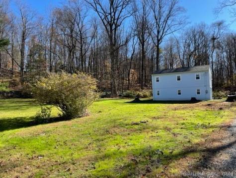 86 Pocahontas Road Redding CT 06896