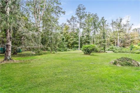 86 Pocahontas Road Redding CT 06896