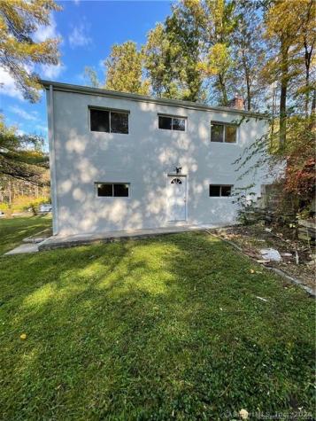 86 Pocahontas Road Redding CT 06896