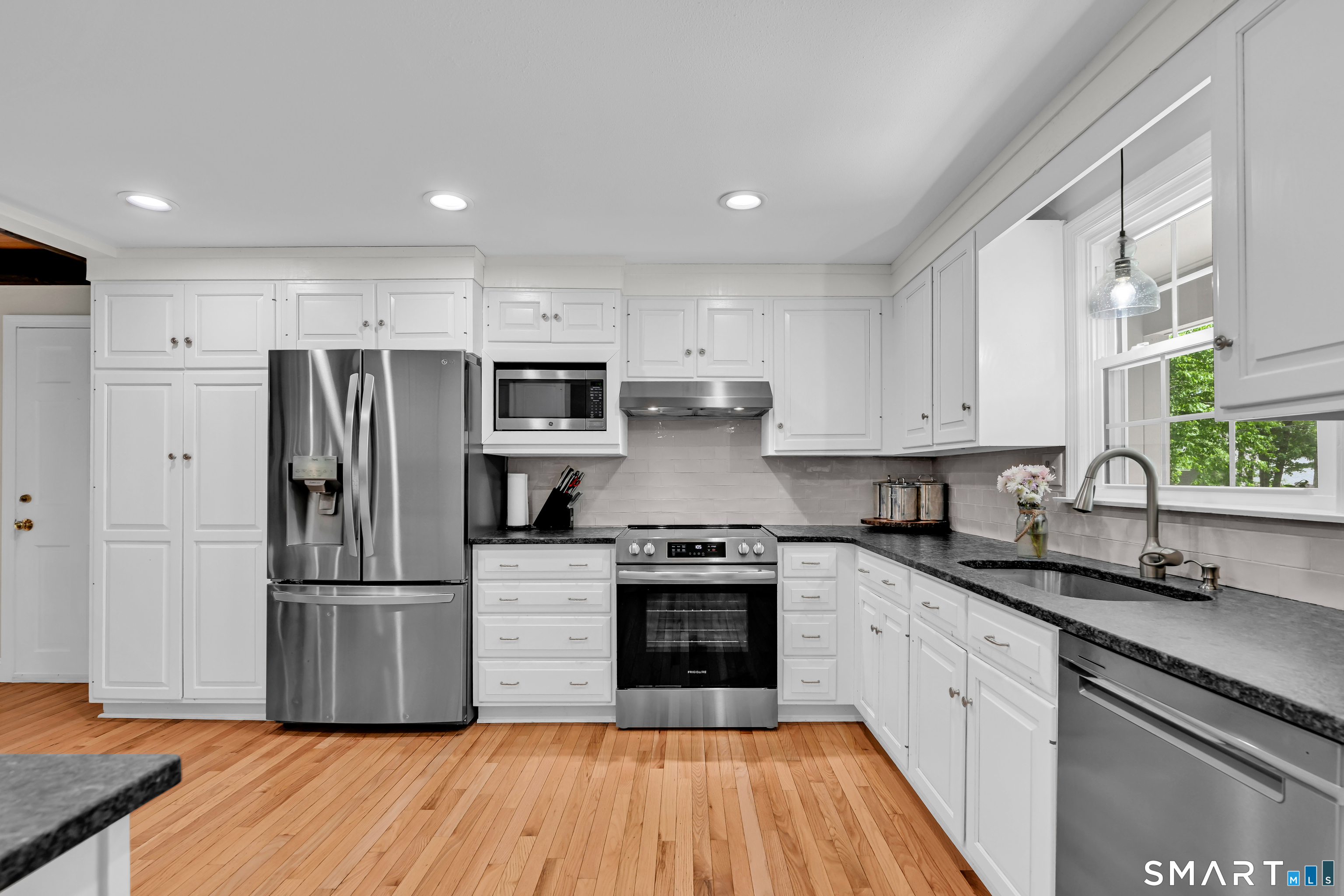8 Ridge Road Burlington CT 06013