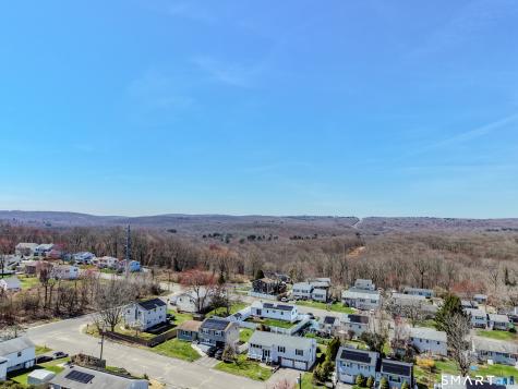 25 Greenview Drive Waterbury CT 06708