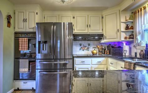 15 Walter Road Seymour CT 06483