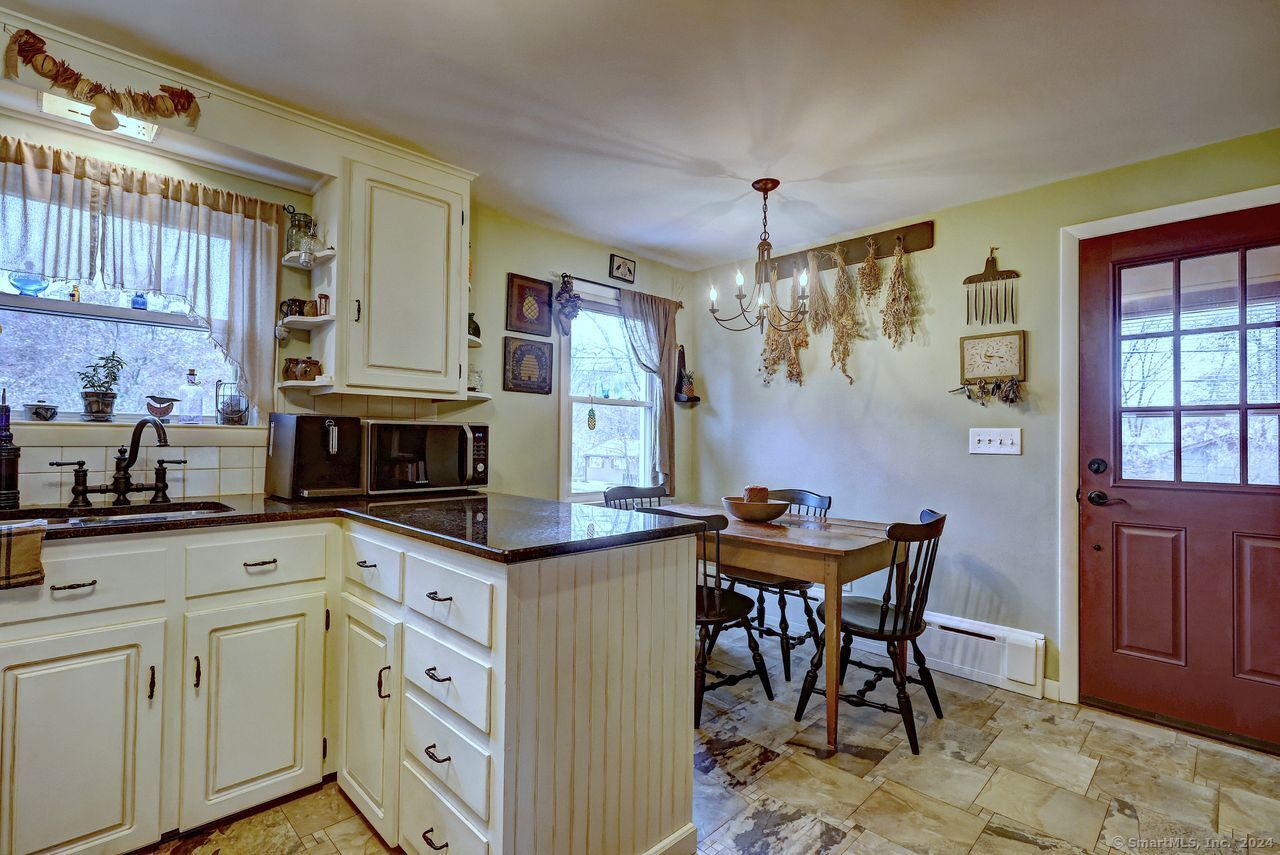 15 Walter Road Seymour CT 06483