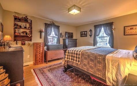 15 Walter Road Seymour CT 06483