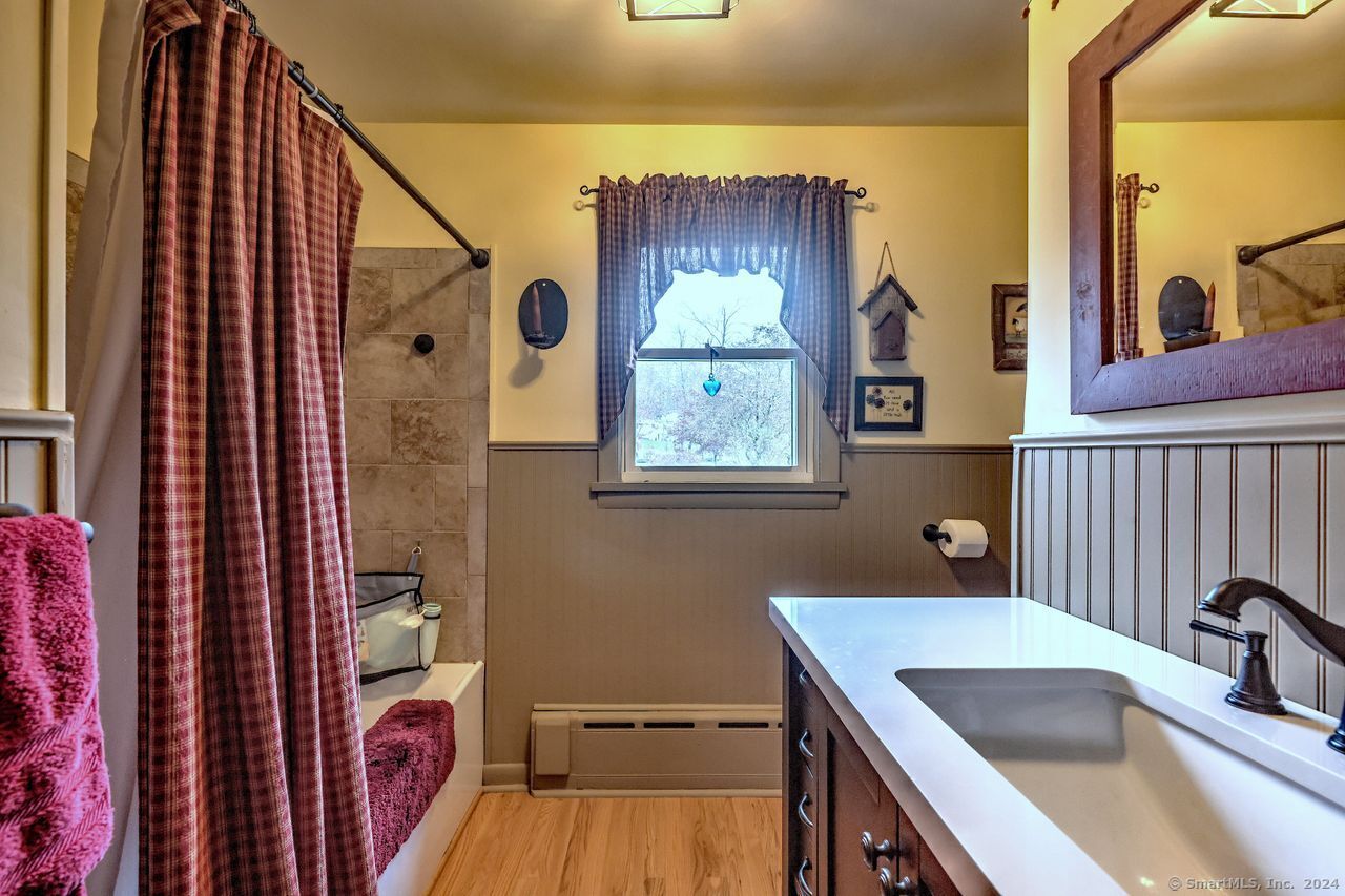 15 Walter Road Seymour CT 06483