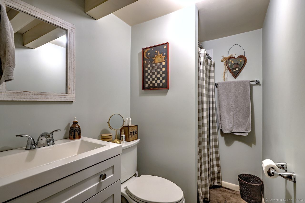 15 Walter Road Seymour CT 06483