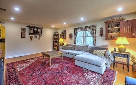 15 Walter Road Seymour CT 06483