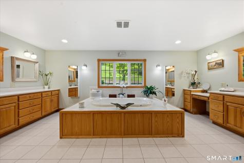 29 Jackson Hill Road Middlefield CT 06455