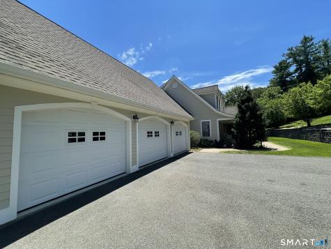 29 Jackson Hill Road Middlefield CT 06455