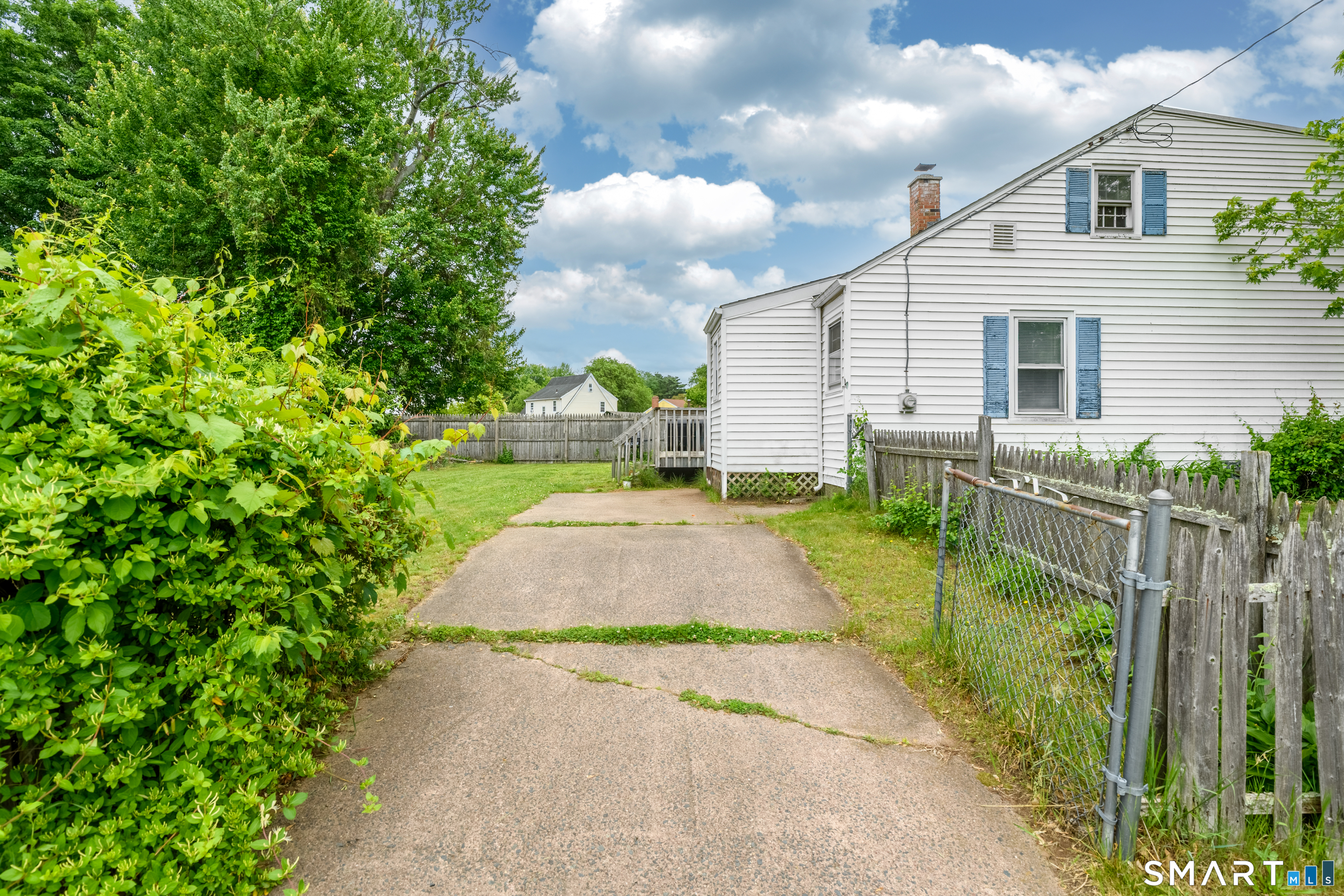 69 Sunnyreach Drive East Hartford CT 06118