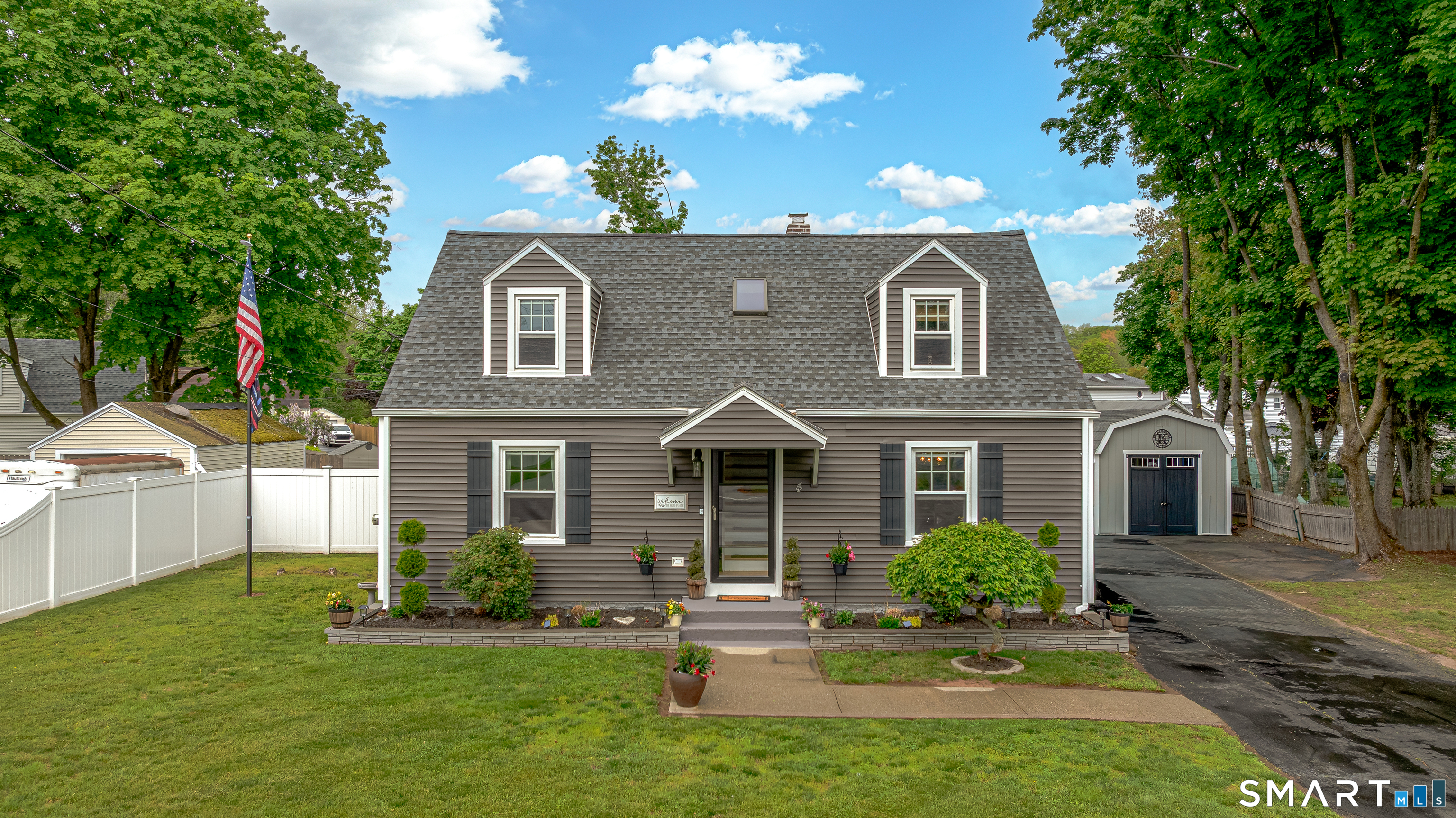 4 Nicholas Drive East Haven CT 06512