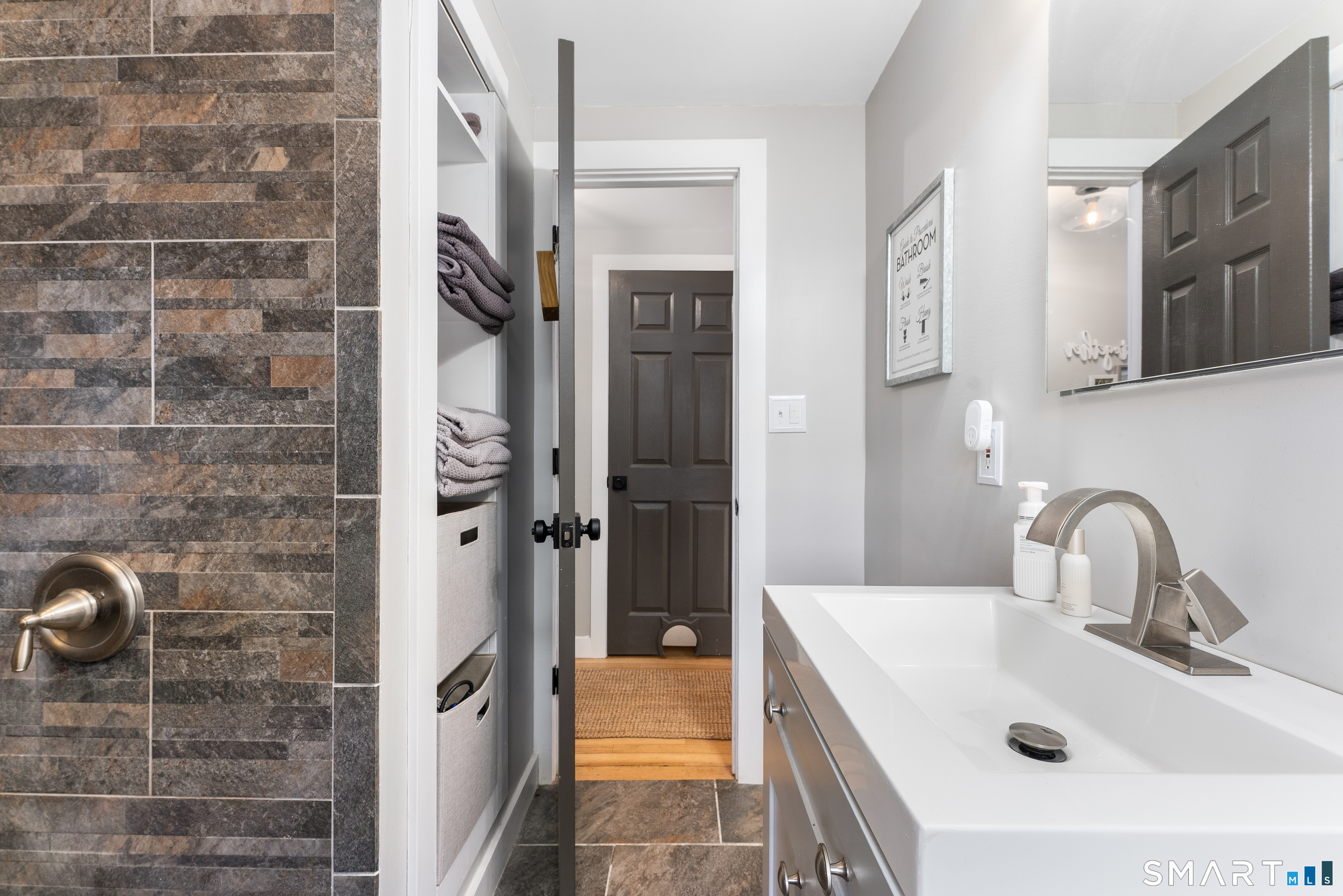 4 Nicholas Drive East Haven CT 06512
