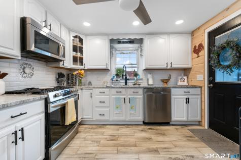 4 Nicholas Drive East Haven CT 06512