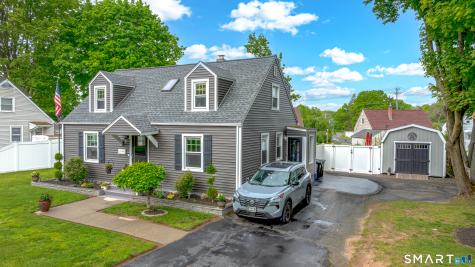 4 Nicholas Drive East Haven CT 06512