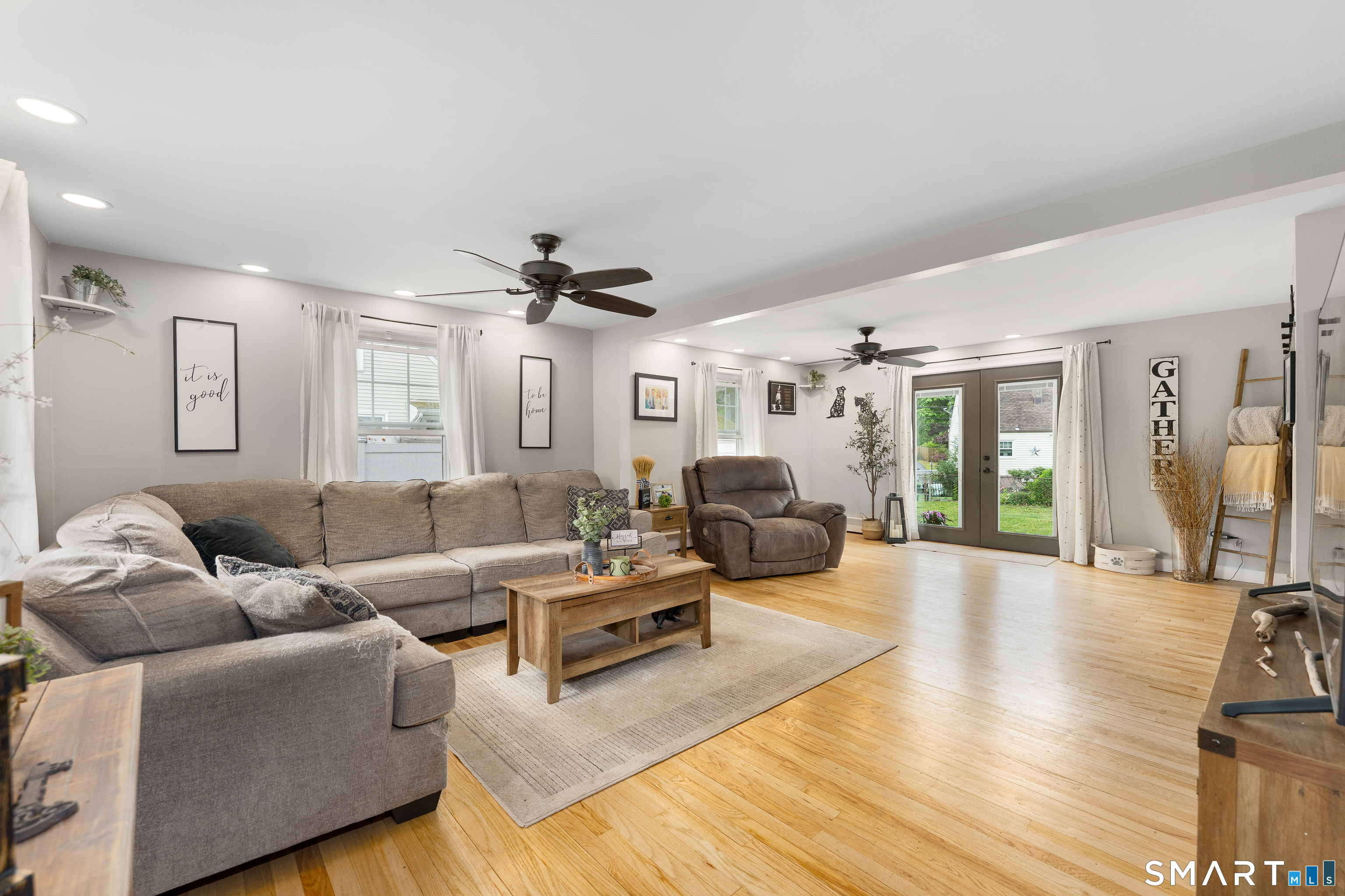 4 Nicholas Drive East Haven CT 06512