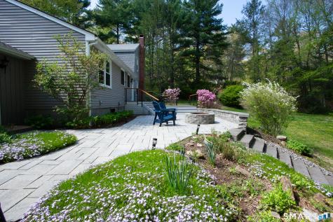 21 Woodland Drive Canton CT 06019