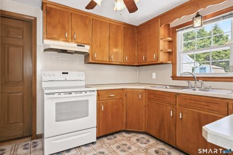 32 Loveland Lane Bristol CT 06010