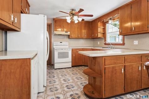 32 Loveland Lane Bristol CT 06010