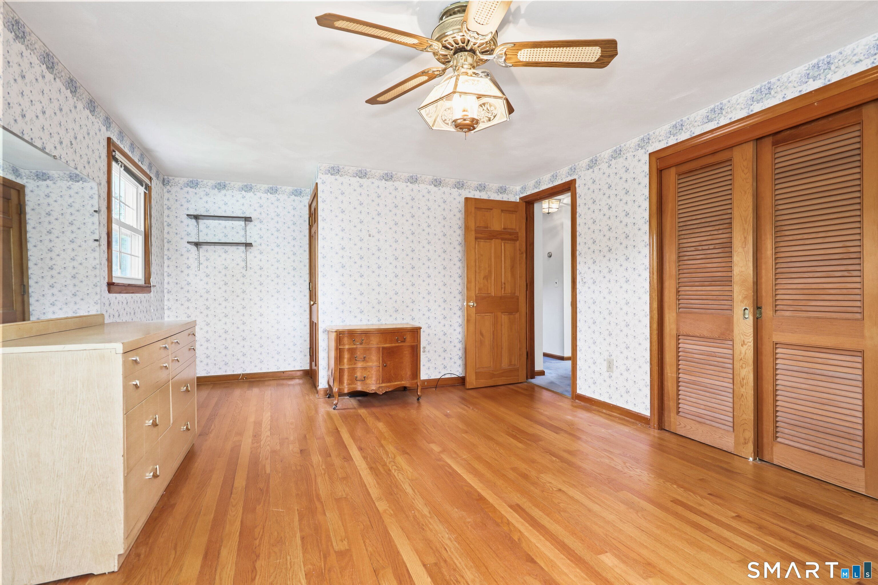 32 Loveland Lane Bristol CT 06010
