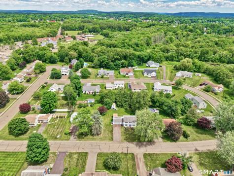 32 Loveland Lane Bristol CT 06010
