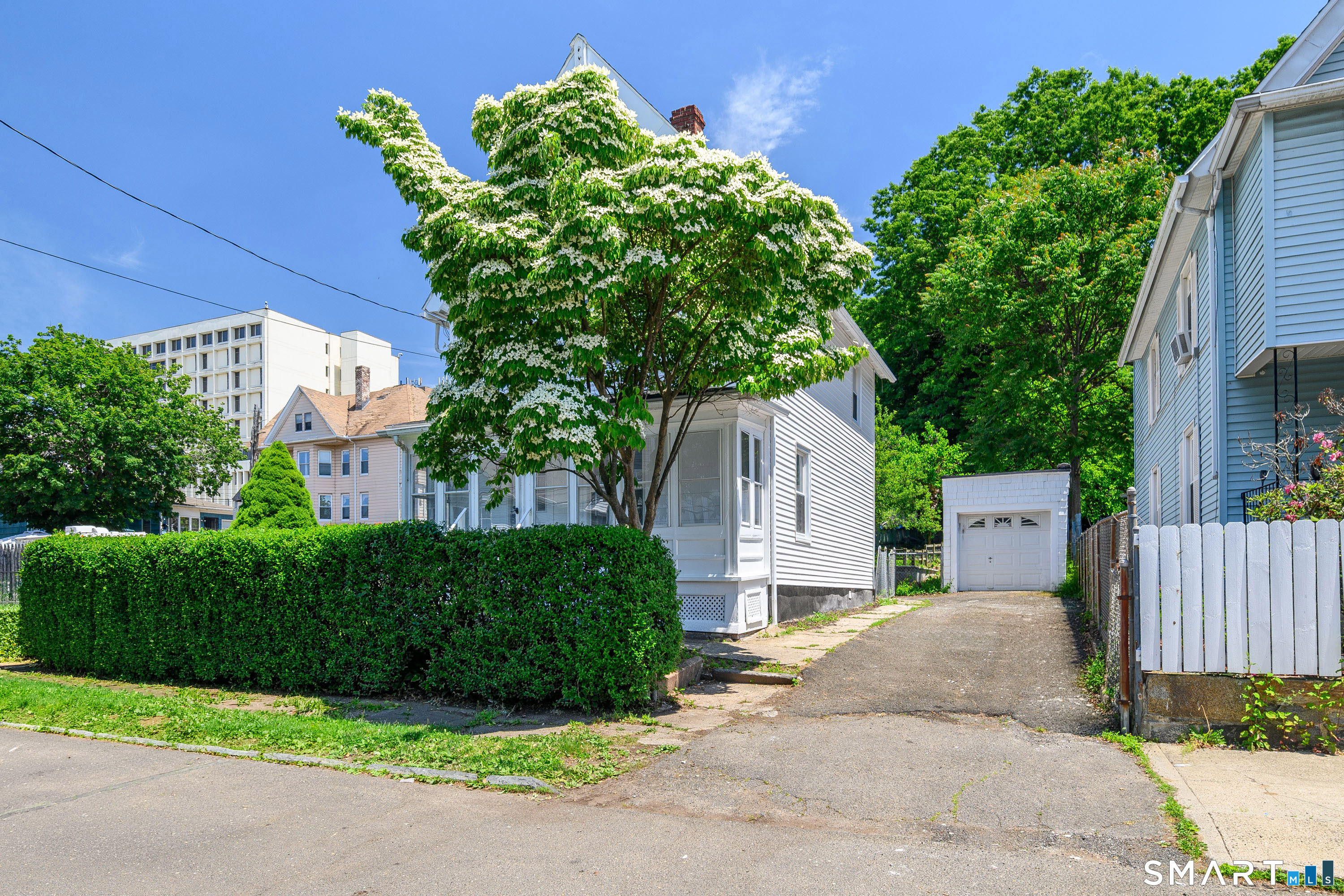 38 White Street Bridgeport CT 06610