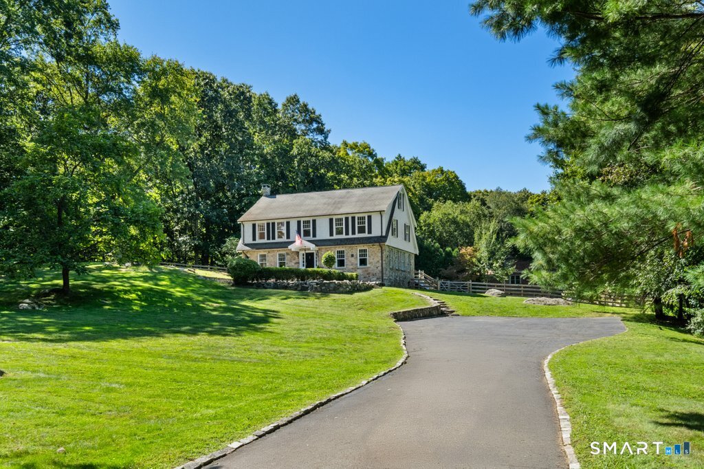 592 West Hill Road Stamford CT 06902