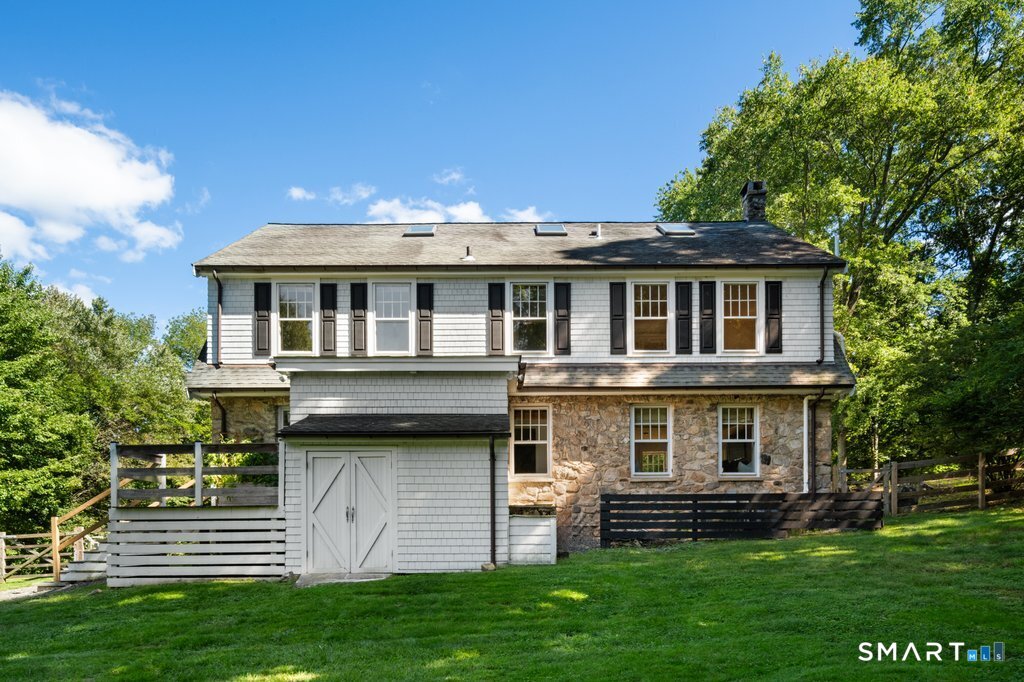 592 West Hill Road Stamford CT 06902