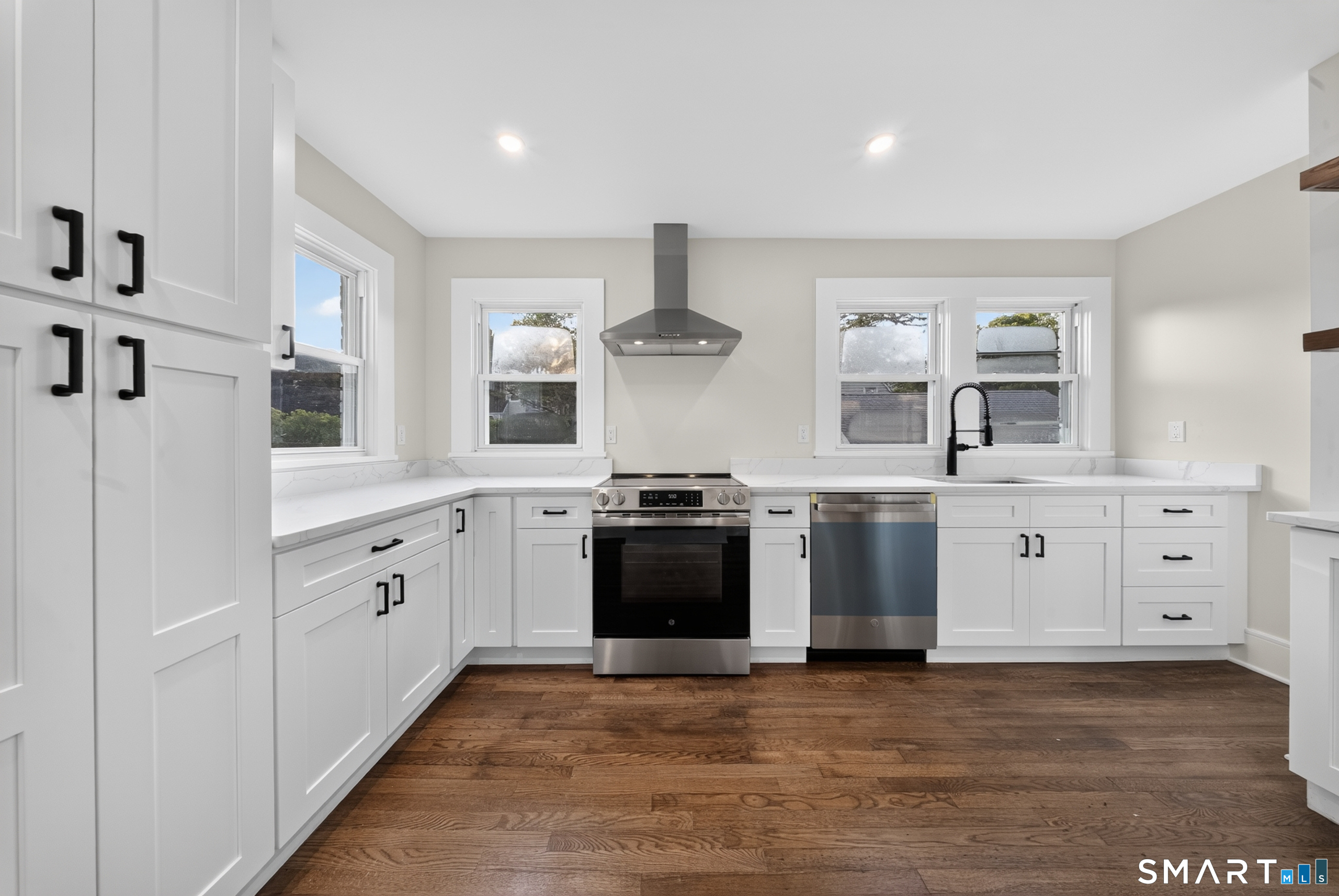 11 Hendrie Court Stamford CT 06902
