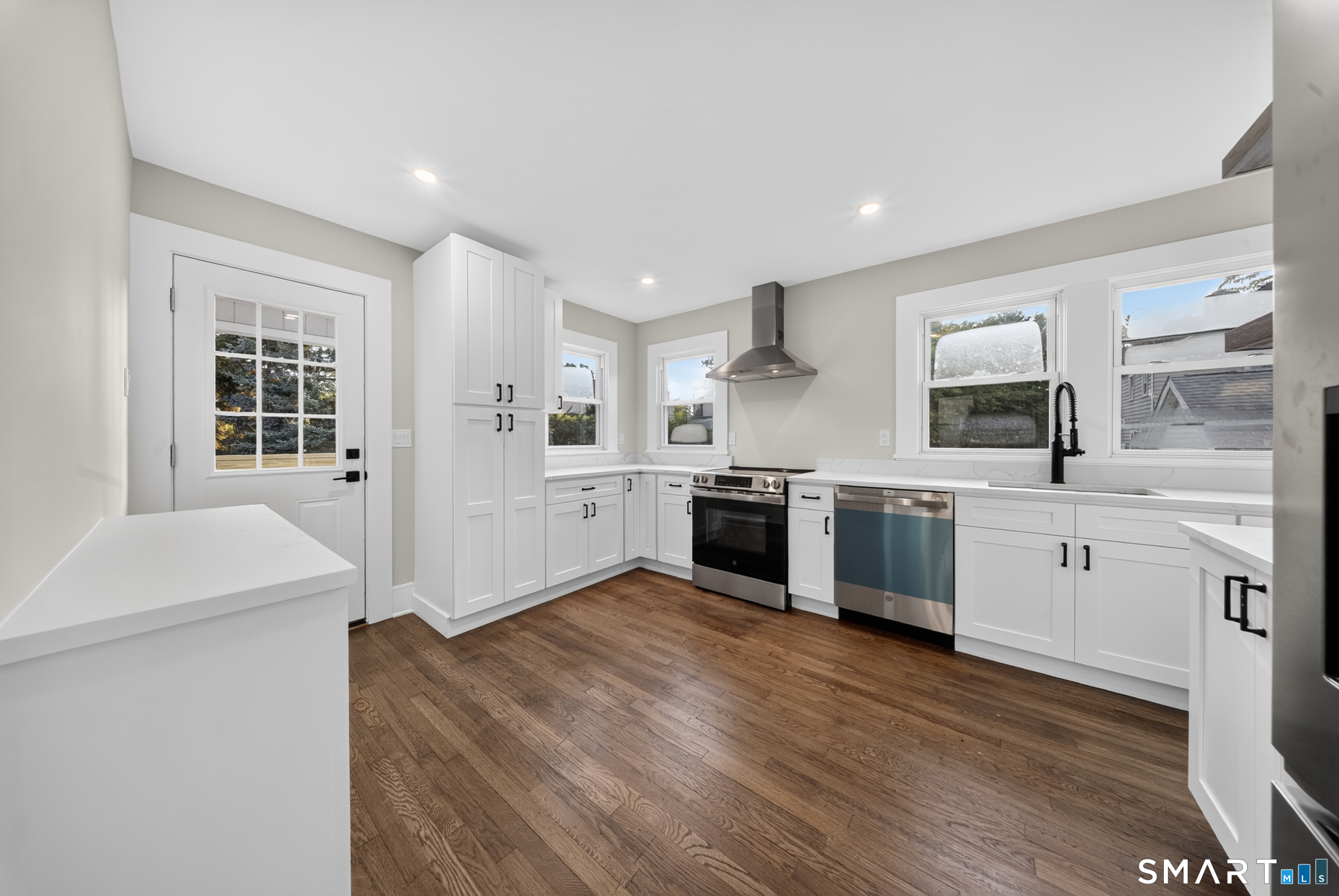 11 Hendrie Court Stamford CT 06902