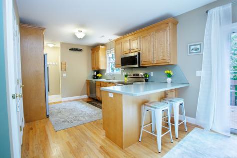 9 Village Square Canton CT 06019