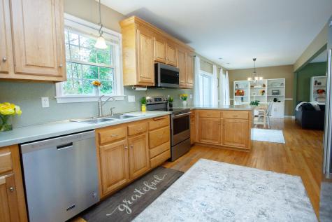 9 Village Square Canton CT 06019