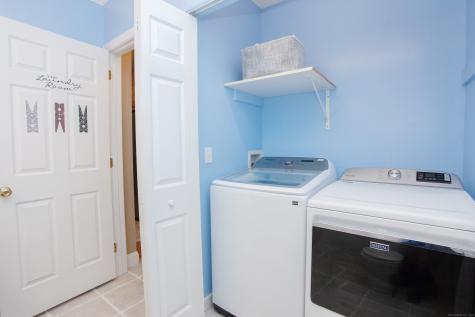 9 Village Square Canton CT 06019